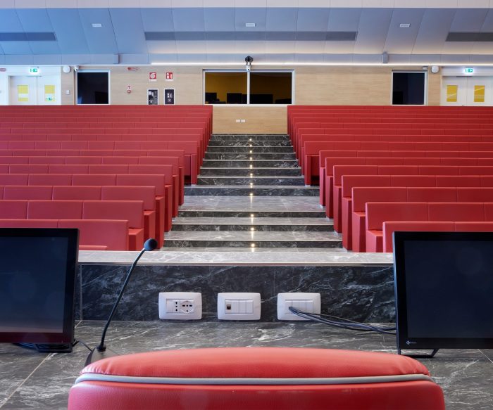 Installazione placche Gewiss presso l'auditoriom dell'ospedale Galeazzi Sant'Ambrogio.