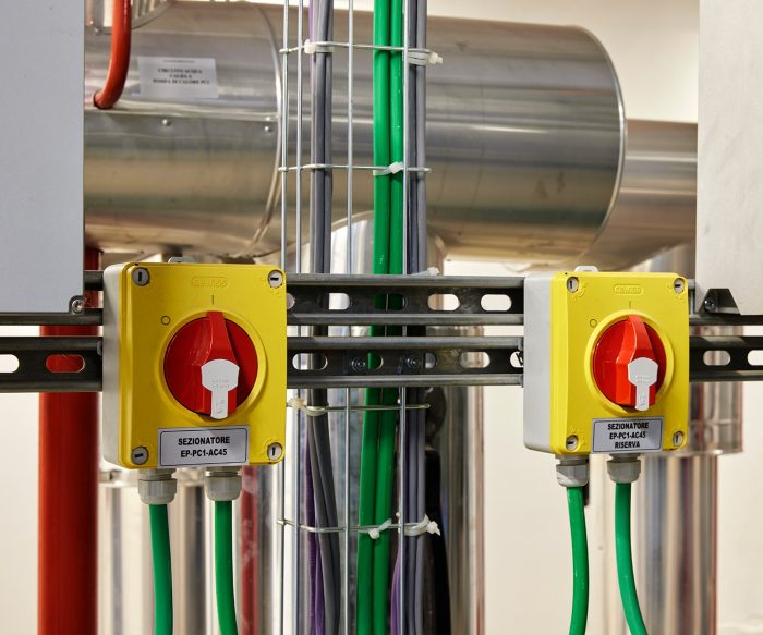 Detail of the Series 70 Rt Hp switch disconnectors installed at Galeazzi-Sant'Ambrogio Hospital.